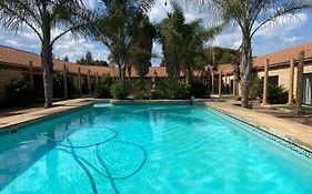 Tamarisk Guest Lodge